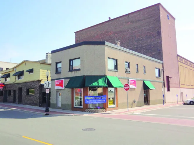 Marquette Wallpaper and Paint to close after 80 years in business